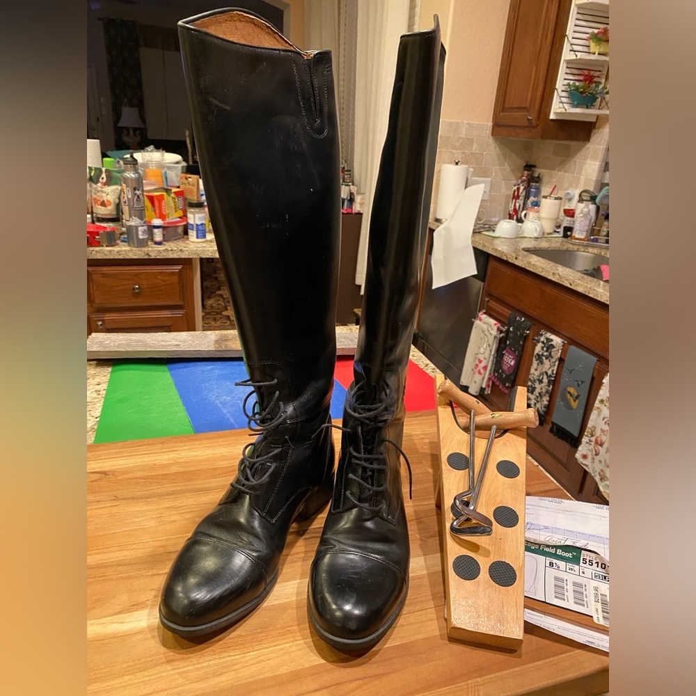 Women’s Ariat Heritage Field Boot, Size 8.5, MEDIUM HEIGHT, WIDE CALF